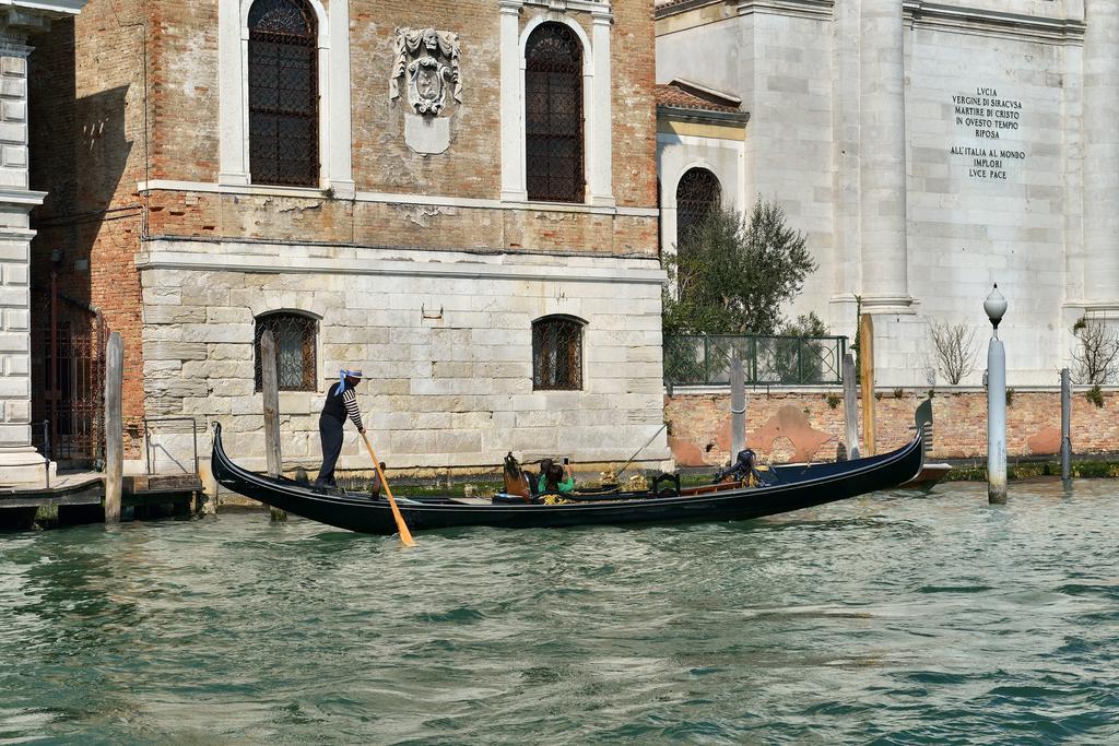Residenza Ruga Giuffa Castello  Екстер'єр фото