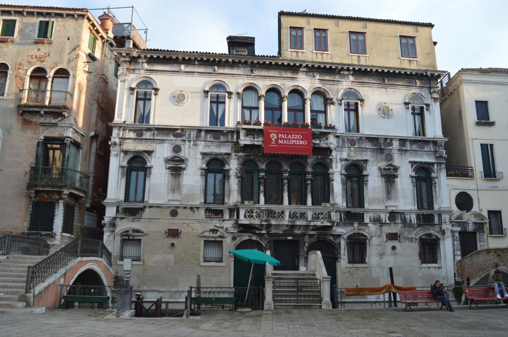 Residenza Ruga Giuffa Castello  Екстер'єр фото